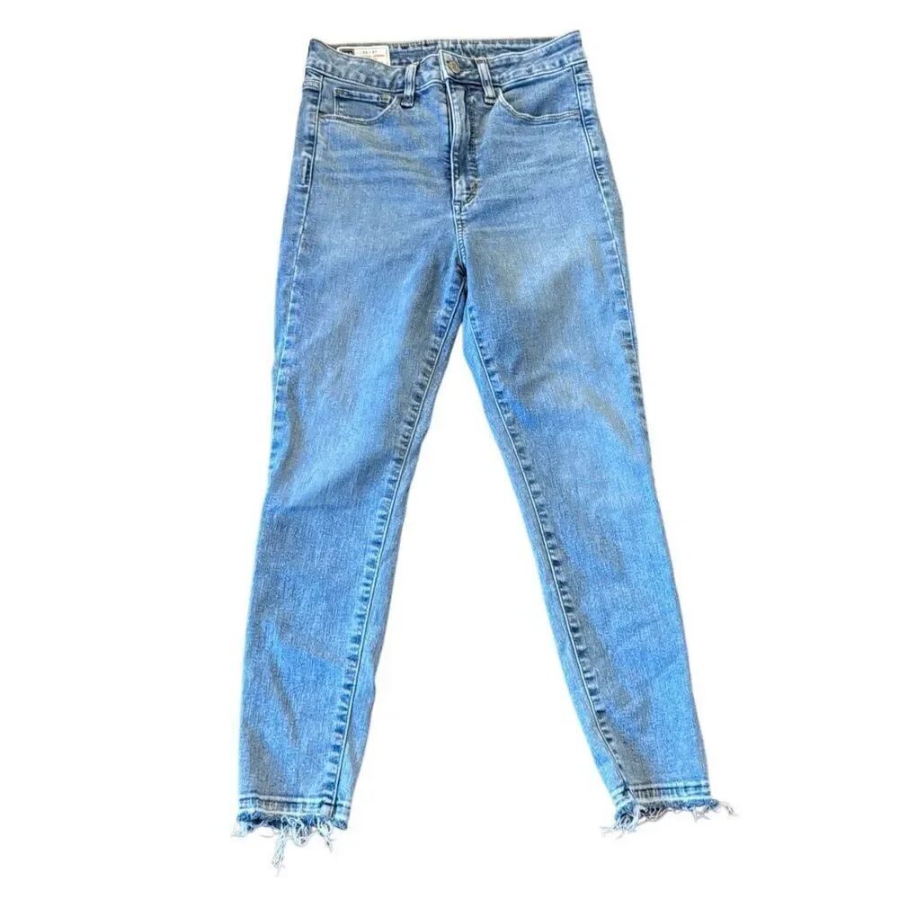 Gap Universal Sky High Jegging Jean size 28 short released hem